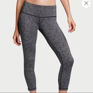 Victoria's Secret Sport Knockout Low Rise Capri XS